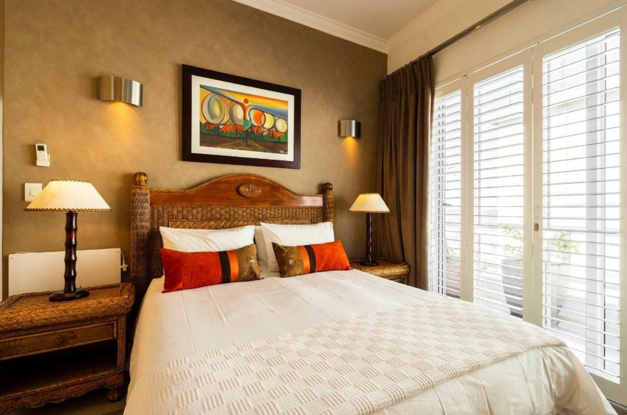 Bantry Beach Luxury Suites Cape Town Exterior photo